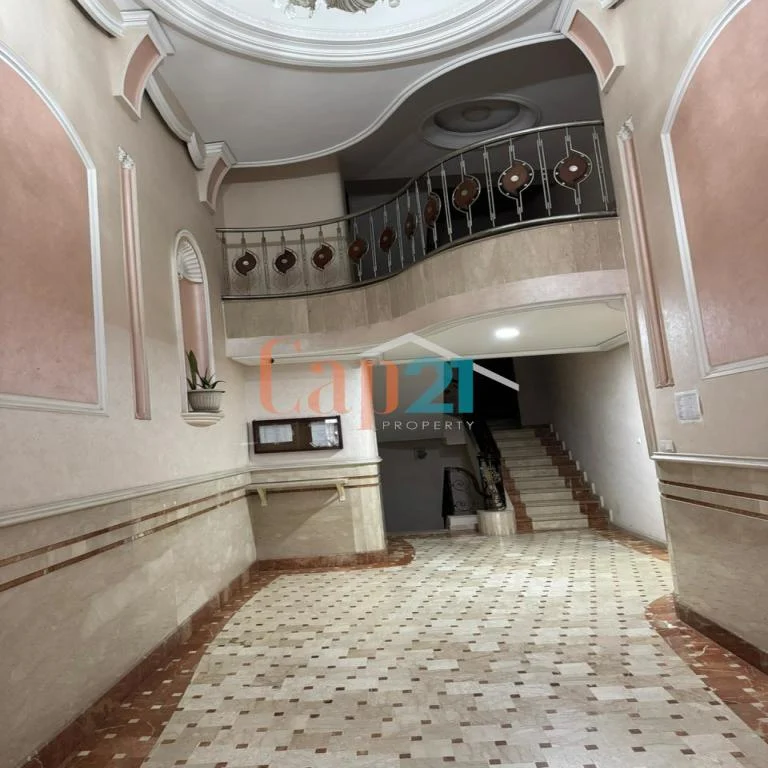 Appartement vide à louer longue durée à place mozart Tanger