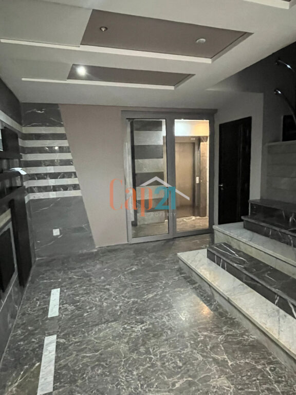 Appartement meublé avec jardin et piscine à louer
