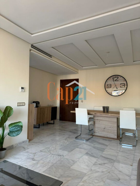 Location d'un bel appartement meublé à Place Mozar