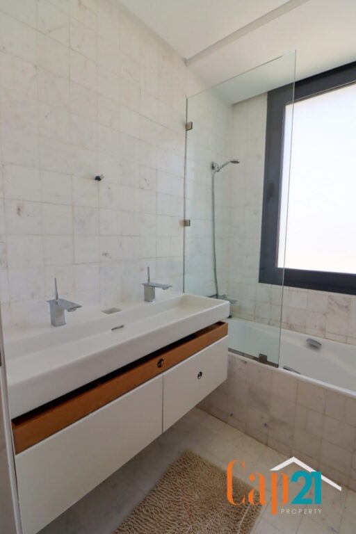 Magnifique appartement avec vue mer et Pisicne