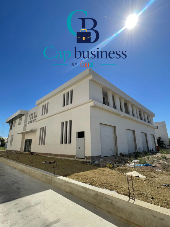 SHOWROOM À LOUER – EMPLACEMENT STRATÉGIQUE