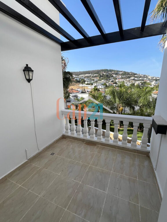 Magnifique villa semi meublée à louer à Boubana