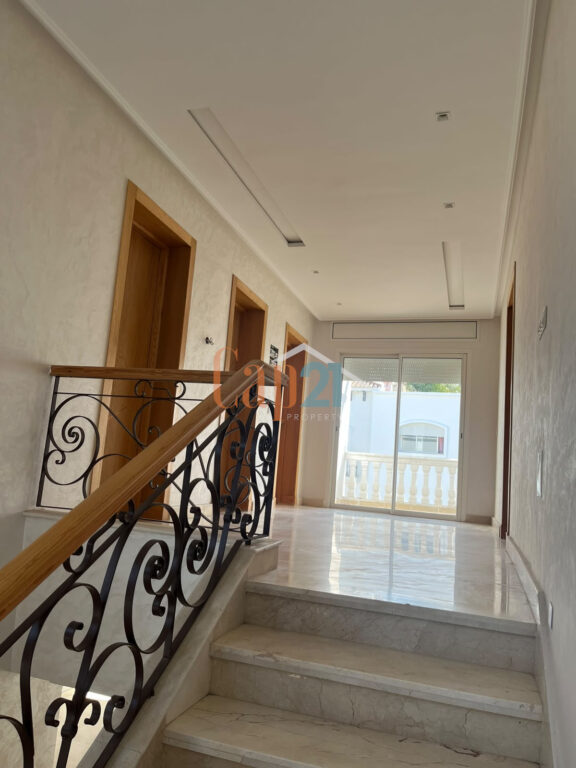 Villa 5Ch moderne vide à louer à Boubana